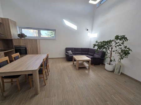 Video a foto: Nedožery-Brezany vybudovali nové komunitné zariadenie pre seniorov 5