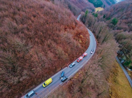 VEĽKÁ NEHODA: Cesta I/64 smerom od Prievidze na Kľak je aktuálne neprejazdná 0