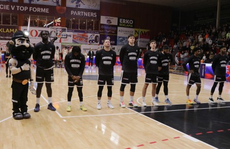 Foto: BC Prievidza si na domácej palubovke poradila s Komárnom 7