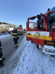 Foto: Požiar na Rekreačnej ulici v Bojniciach likvidovali profesionálni i dobrovoľní hasiči 3