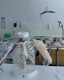 Foto: Stredná zdravotnícka škola v Prievidzi získala nové vybavenie za viac ako 740.000 eur 3