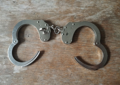 ZLODEJ V PRIEVIDZI: Muž sa dopúšťal krádeží v prevádzkach rýchleho občerstvenia v Prievidzi (video)