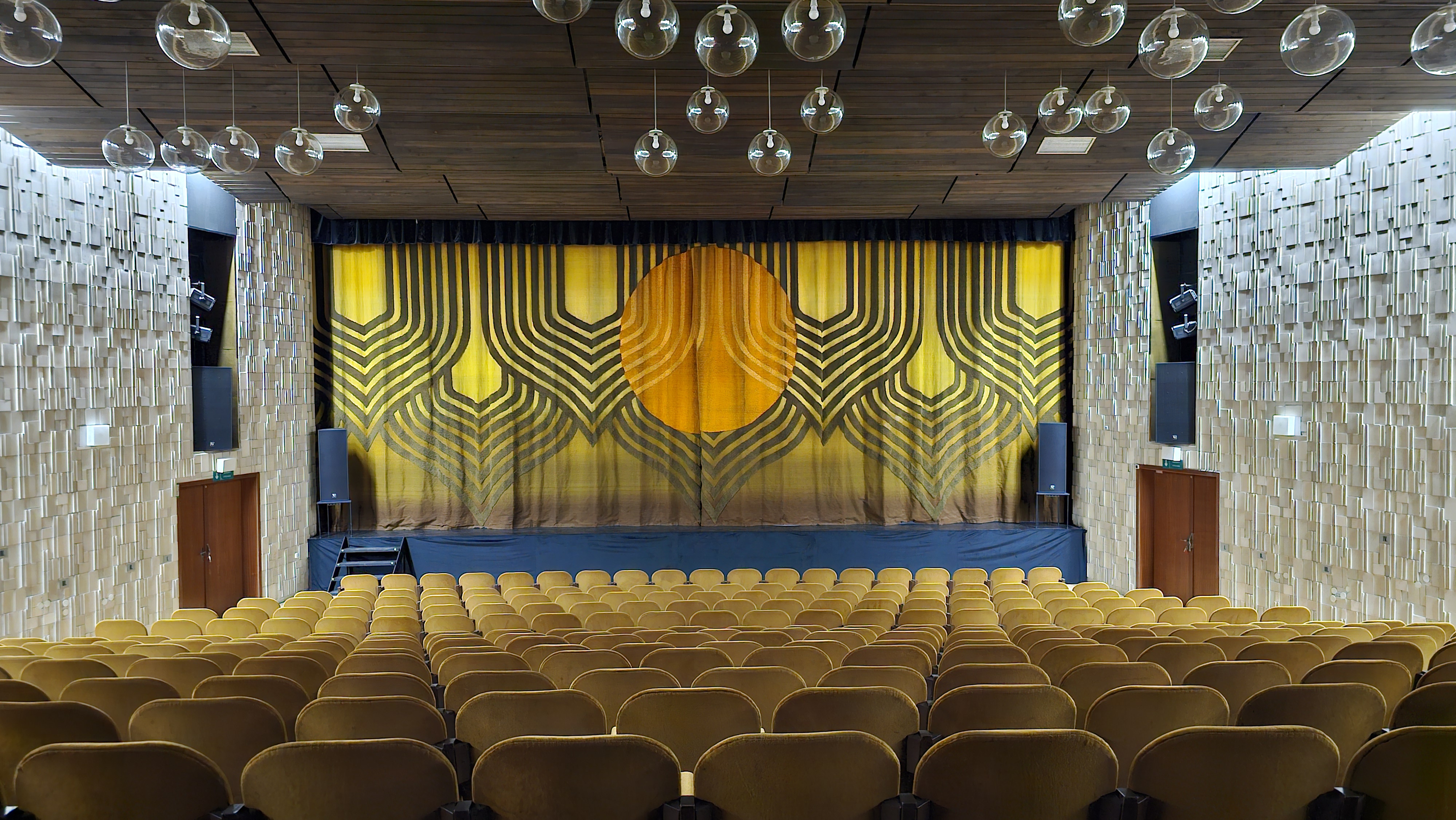 Kultúrne centrum (KC) Bojnice čiastočne obnovilo svoju zvukovú a svetelnú techniku