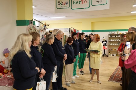 Foto a video: BerTo! sa v Prievidzi rozrastá: dobrovoľníci otvorili druhú prevádzku na výmenu vecí 12