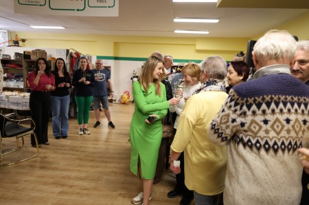 Foto a video: BerTo! sa v Prievidzi rozrastá: dobrovoľníci otvorili druhú prevádzku na výmenu vecí 17