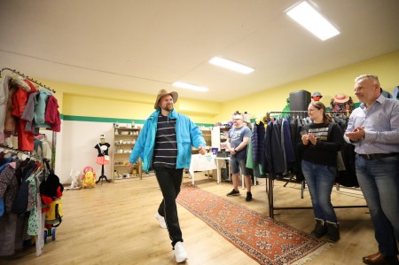 Foto a video: BerTo! sa v Prievidzi rozrastá: dobrovoľníci otvorili druhú prevádzku na výmenu vecí 24