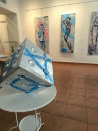 Foto: Svetové osobnosti ožili v dielach Romana Turcela v Prahe 3