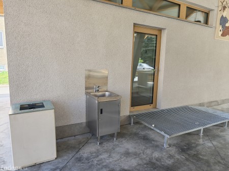 Foto a video: Zanedbané miesto je minulosťou: Prievidza otvorila zrekonštruovanú tržnicu za pol milióna eur 6