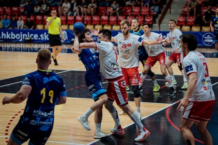 Foto semifinále hádzaná: Bojnice zdolali Považskú Bystricu 28:27 a vedú v sérii 2:1 27