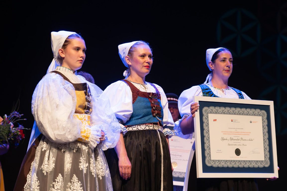 Foto: Výšivka z Nitrianskeho Pravna a okolia bola zapísaná do Reprezentatívneho zoznamu nehmotného kultúrneho dedičstva Slovenska