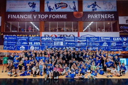 Foto a video: Vicemajstrami Niké handball extraligy sa dnes stali hádzanári HK Bojnice Tatran Prešov dnes vybojovali svoj jubilejný 20. titul majstra Slovenska. 1