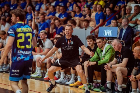 Foto a video: Vicemajstrami Niké handball extraligy sa dnes stali hádzanári HK Bojnice Tatran Prešov dnes vybojovali svoj jubilejný 20. titul majstra Slovenska. 16