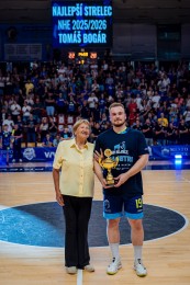 Foto a video: Vicemajstrami Niké handball extraligy sa dnes stali hádzanári HK Bojnice Tatran Prešov dnes vybojovali svoj jubilejný 20. titul majstra Slovenska. 28