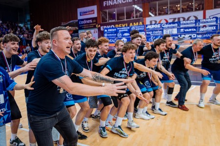 Foto a video: Vicemajstrami Niké handball extraligy sa dnes stali hádzanári HK Bojnice Tatran Prešov dnes vybojovali svoj jubilejný 20. titul majstra Slovenska. 32