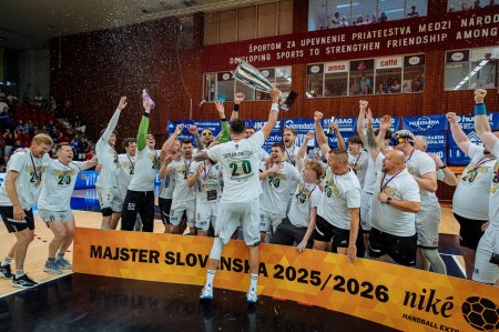 Foto a video: Vicemajstrami Niké handball extraligy sa dnes stali hádzanári HK Bojnice Tatran Prešov dnes vybojovali svoj jubilejný 20. titul majstra Slovenska. 34
