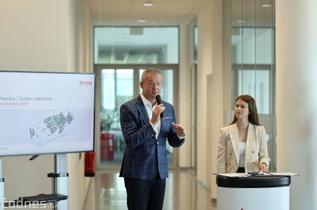 Foto: Slávnostné ukončenie maturantov duálneho vzdelávania v spoločnosti Brose Prievidza 2026 6