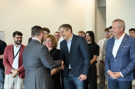Foto: Slávnostné ukončenie maturantov duálneho vzdelávania v spoločnosti Brose Prievidza 2026 12