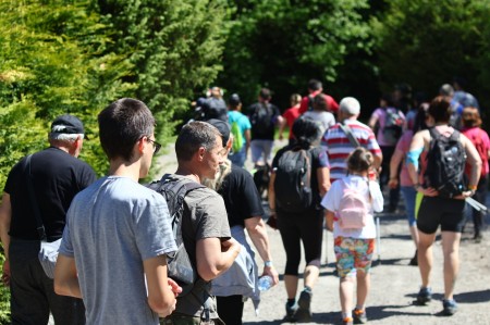 Foto a video: Nový turistický vrchol Hvozdík láka turistov do prírody nad Lehotou pod Vtáčnikom (okres Prievidza) 7