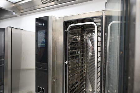 Foto a video: Nemocnica v Bojniciach otvorila úplne novú kuchyňu. Rekonštrukcia stála 3,75 milióna eur 8