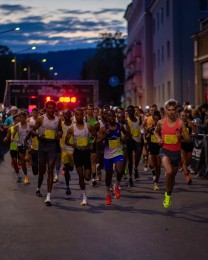 Brose Night Run Prievidza 2026 písal históriu: Majstrovstvá Slovenska aj najlepšie časy na 10 km na slovenskom území (foto) 1
