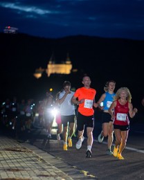 Brose Night Run Prievidza 2026 písal históriu: Majstrovstvá Slovenska aj najlepšie časy na 10 km na slovenskom území (foto) 4