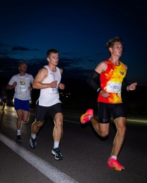 Brose Night Run Prievidza 2026 písal históriu: Majstrovstvá Slovenska aj najlepšie časy na 10 km na slovenskom území (foto) 6