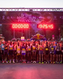 Brose Night Run Prievidza 2026 písal históriu: Majstrovstvá Slovenska aj najlepšie časy na 10 km na slovenskom území (foto) 9