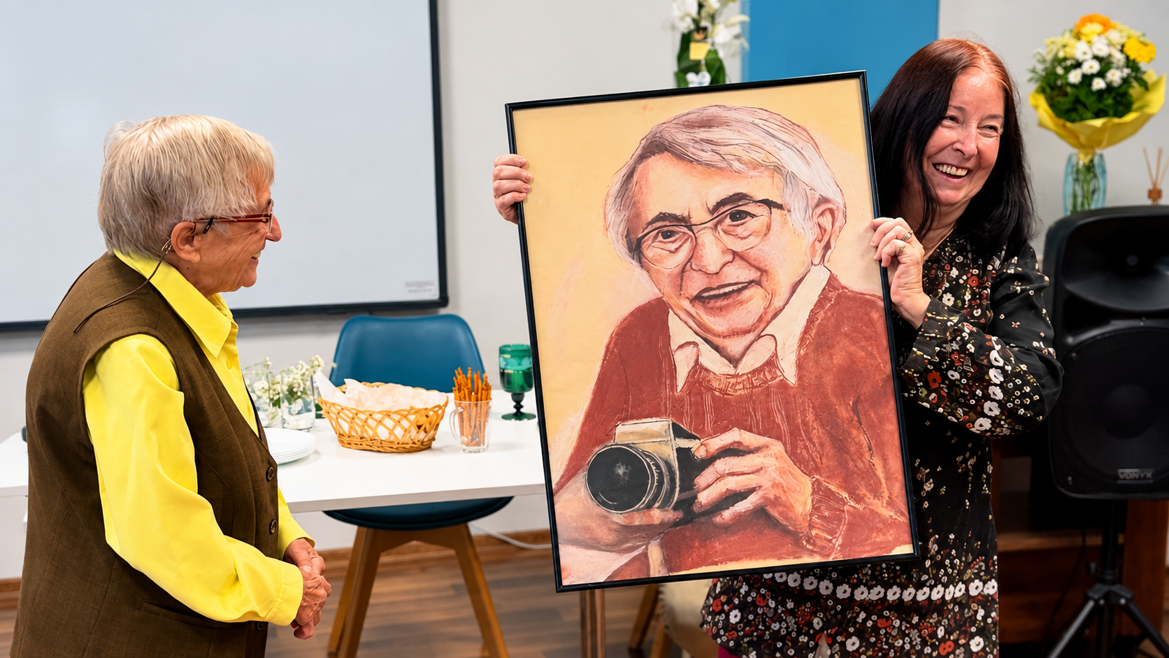 „Teta Magda“ oslavuje 90 rokov. Fotografii a mladým Prievidžanom zasvätila desaťročia života