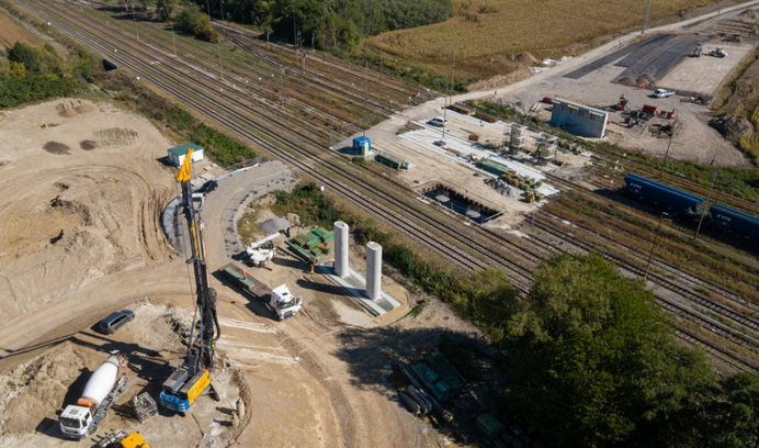 Video a foto: Obchvat Prievidze naberá reálne kontúry: Stavia sa sedem dní v týždni, nový úsek má byť hotový v roku 2028