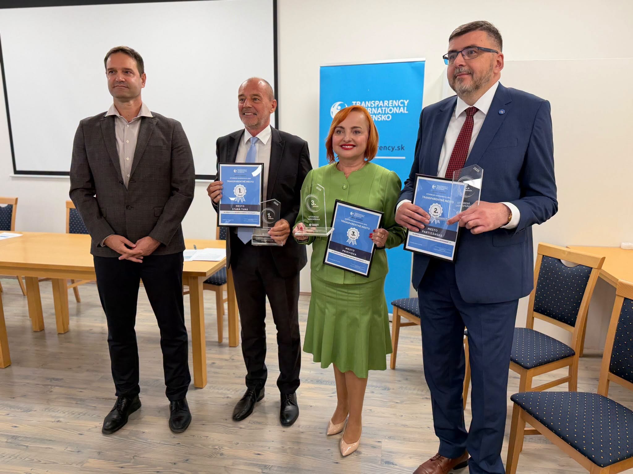 Prievidza je tretia najtransparentnejšia samospráva zo stovky najväčších miest, získala známku A+