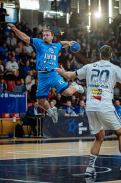 Foto: Hádzanári HK Bojnice pri historickej európskej premiére viedli, napokon rakúskemu majstrovi podľahli 27:31 9