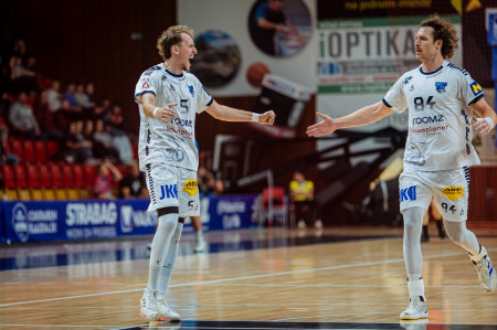 Foto: Hádzanári HK Bojnice pri historickej európskej premiére viedli, napokon rakúskemu majstrovi podľahli 27:31 31