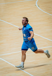 Foto: Hádzanári HK Bojnice pri historickej európskej premiére viedli, napokon rakúskemu majstrovi podľahli 27:31 34