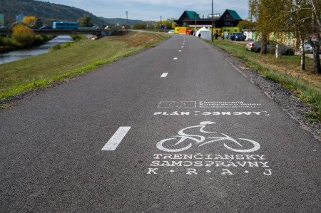 FOTO: Otvorili cyklotrasu Partizánske – Chalmová, miestnou časťou Bystričian v okrese Prievidza. Cyklistom pribudlo vyše 10 kilometrov 1
