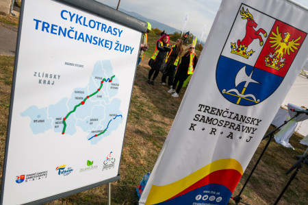 FOTO: Otvorili cyklotrasu Partizánske – Chalmová, miestnou časťou Bystričian v okrese Prievidza. Cyklistom pribudlo vyše 10 kilometrov 2