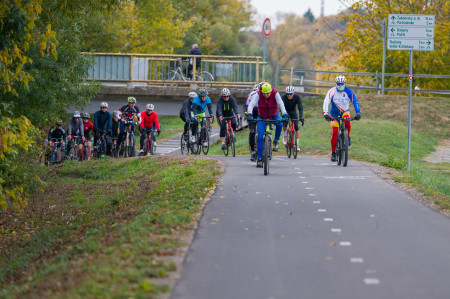 FOTO: Otvorili cyklotrasu Partizánske – Chalmová, miestnou časťou Bystričian v okrese Prievidza. Cyklistom pribudlo vyše 10 kilometrov 19