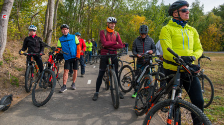 FOTO: Otvorili cyklotrasu Partizánske – Chalmová, miestnou časťou Bystričian v okrese Prievidza. Cyklistom pribudlo vyše 10 kilometrov 24