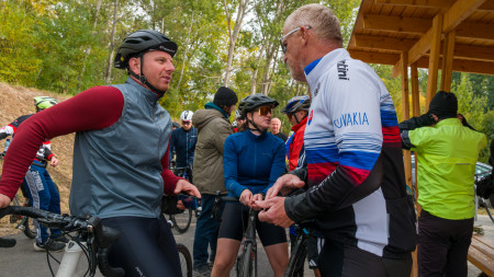 FOTO: Otvorili cyklotrasu Partizánske – Chalmová, miestnou časťou Bystričian v okrese Prievidza. Cyklistom pribudlo vyše 10 kilometrov 25