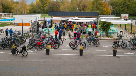 FOTO: Otvorili cyklotrasu Partizánske – Chalmová, miestnou časťou Bystričian v okrese Prievidza. Cyklistom pribudlo vyše 10 kilometrov 45